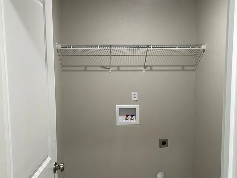 3376 W Hill St — Photo 10