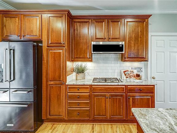 5th image of 5608 Stoneacre Pl