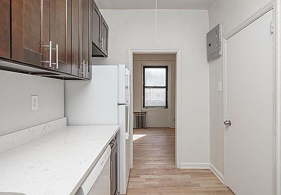 3rd image of 21-48 35th St APT 4