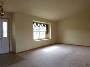 9490 Shelby Ln, Crown Point, IN 46307