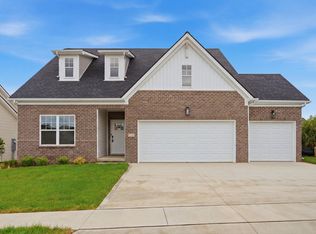 132 Clearwater Dr, Nicholasville, KY 40356