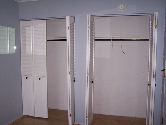 5th image of 1105 Royal Street George Dr #102