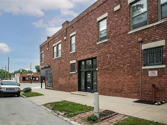 3rd image of 11 S 17th St