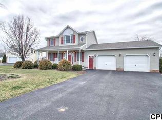 25 Cobblestone Dr, Carlisle, PA 17015