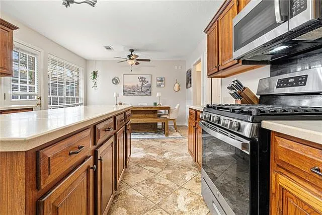 115 Aberdeen Dr — Photo 10