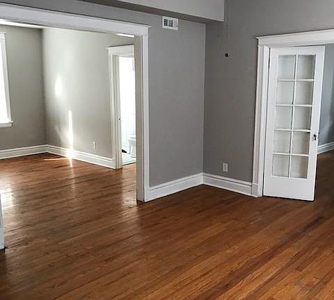 5th image of 3308 Russell Blvd APT B