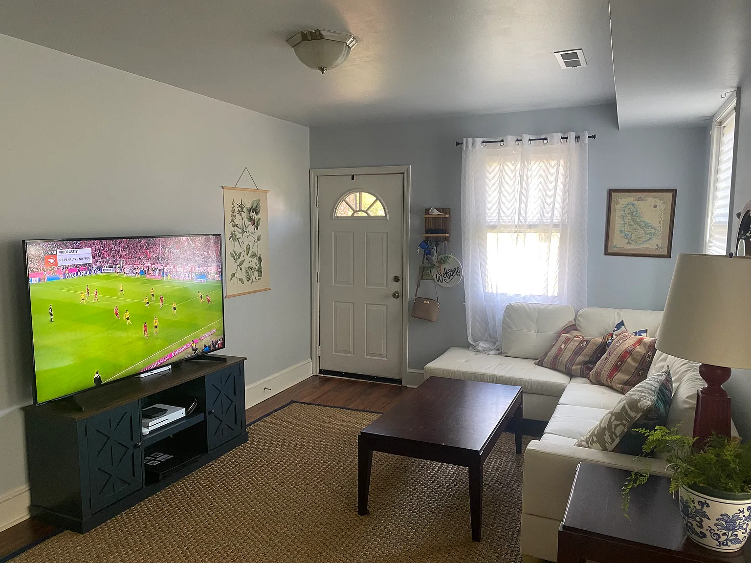 3 bed, 1445 sqft, $3,700 — Photo 4