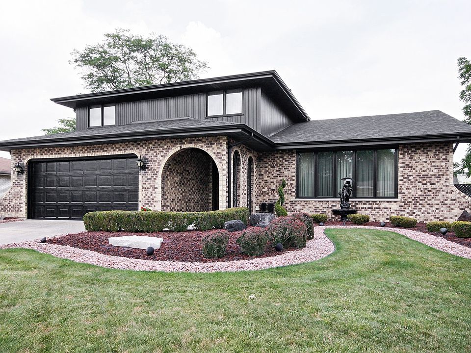 1st image of 13805 Tamarack Ln