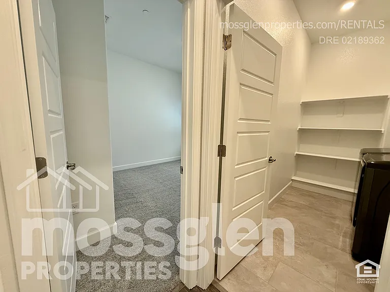 5666 Sailrock St — Photo 16