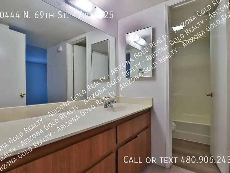10444 N 69th St #225 — Photo 13