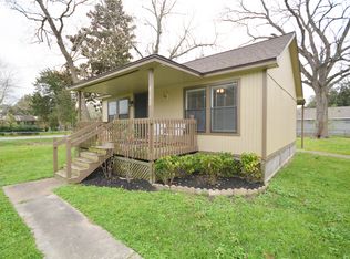 12111 12th St, Santa Fe, TX 77510