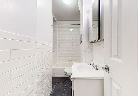 5th image of 26 King St APT 5