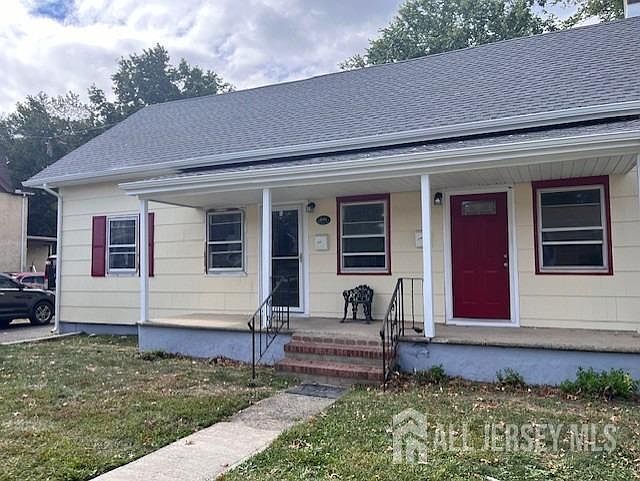 2nd image of 248 New Market Rd