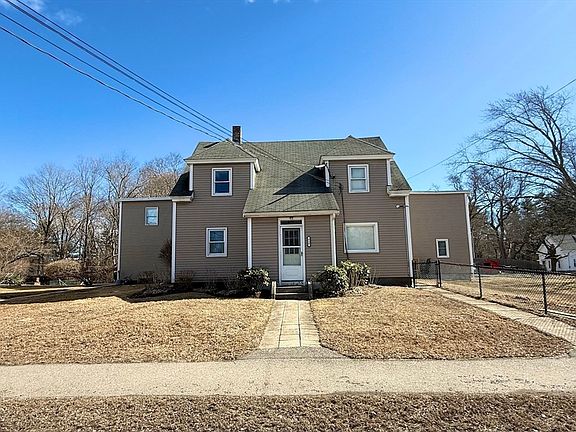 2nd image of 818 Bedford St