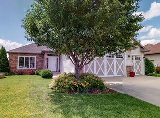 2449 Red Pine Ave SW, Rochester, MN 55902