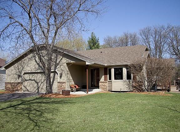 10771 yellow pine feature sheet.pdf