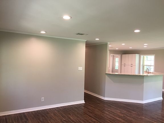 5th image of 110 Berry Creek Dr