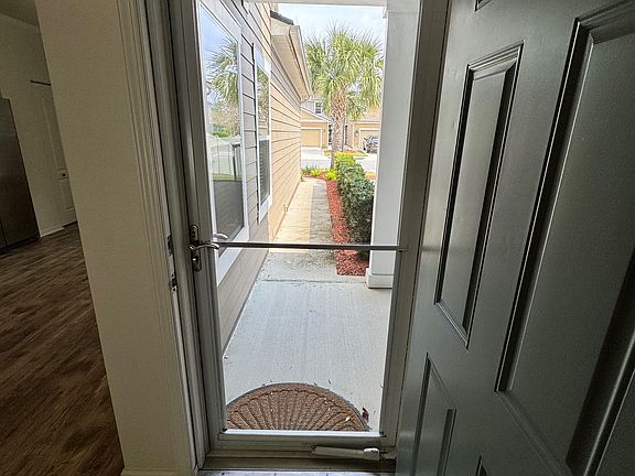 3rd image of 810 Servia Dr