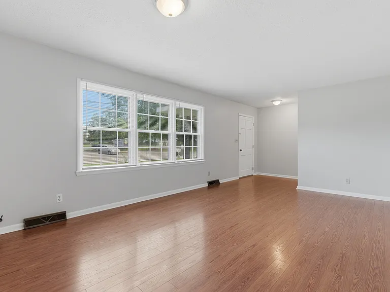 8413 Old Madison Pike — Photo 3