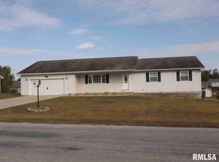 1301 Hazel Ln, Johnston City, IL 62951