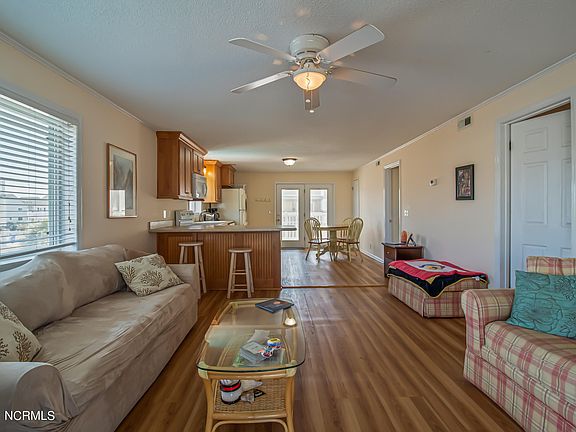5th image of 31 Beaufort St Unit E2