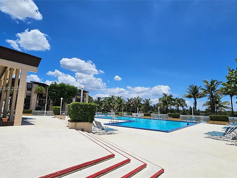 14311 N Kendall Dr #407A — Photo 8