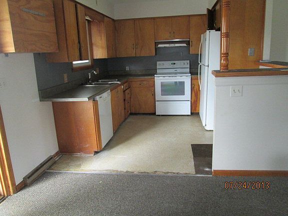 3rd image of 8 N Long St