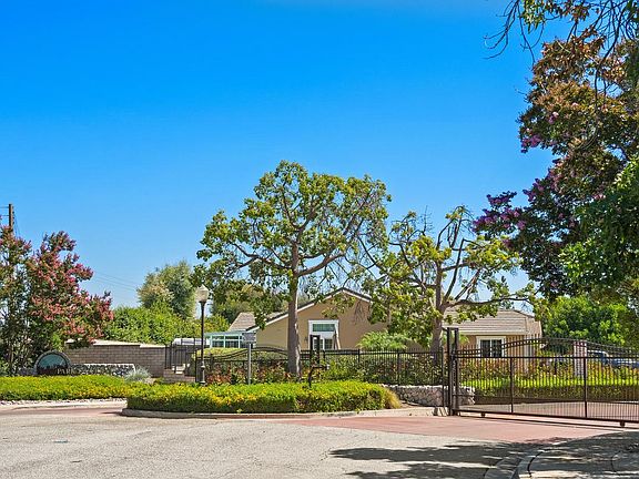 4th image of 857 Arbor Cir