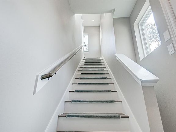 3rd image of 5262 Ella Blvd #C707