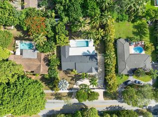 8220 SW 152nd St, Palmetto Bay, FL 33157