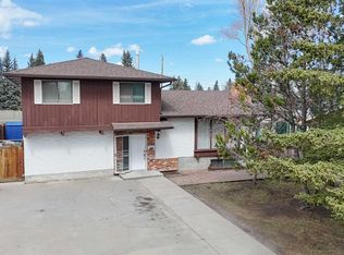 2716 S Cedar Ridge Dr SW, Calgary, AB T2W1X6