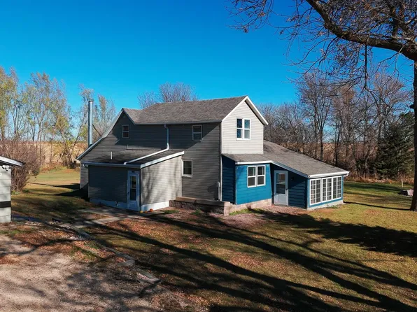 1609 121st St, Luverne, MN 56156