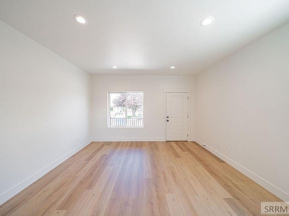 4th image of 1287 Bear Ave
