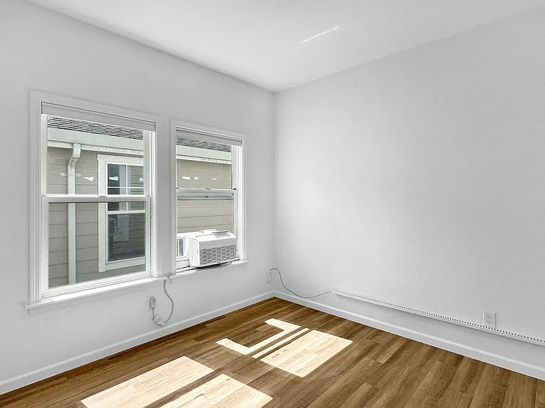1717 Chase St — Photo 19