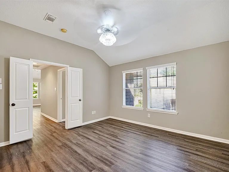 77 Woodlily Pl — Photo 15