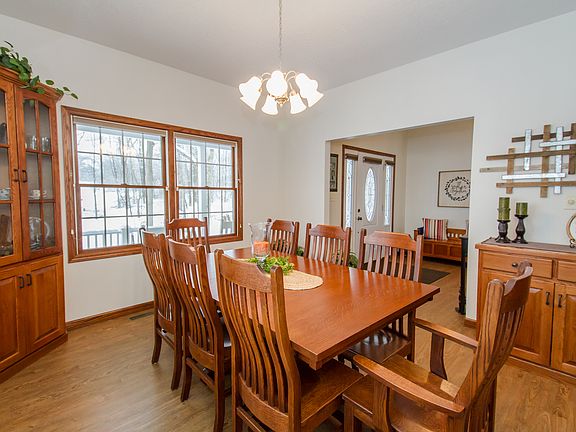 5th image of 4278 Barry Dr