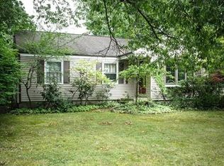 27 Mary Louise St, Springfield, MA 01119