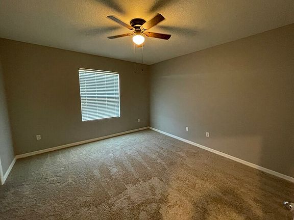 4th image of 315 Arbor Lakes Dr