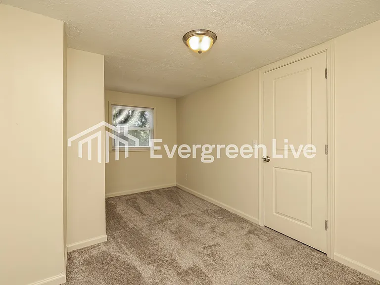 2961 Berkley St — Photo 10