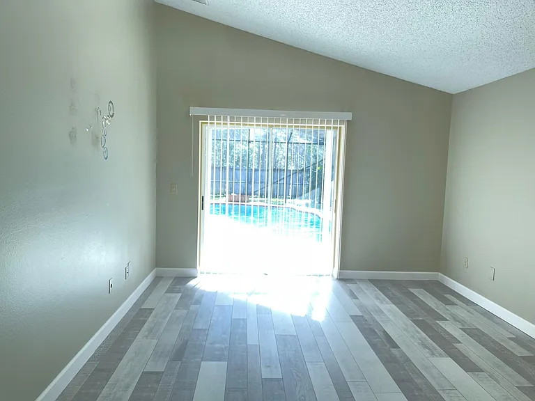 9303 Rockrose Dr — Photo 33