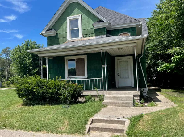 2117 Bertrand St, South Bend, IN 46628