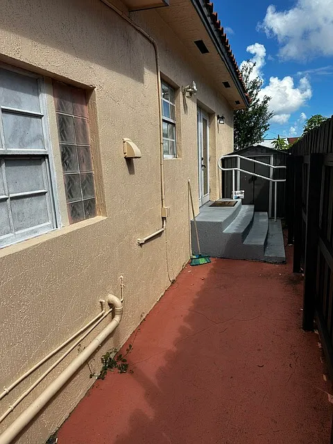 1 bed, 900 sqft, $1,500 — Photo 1
