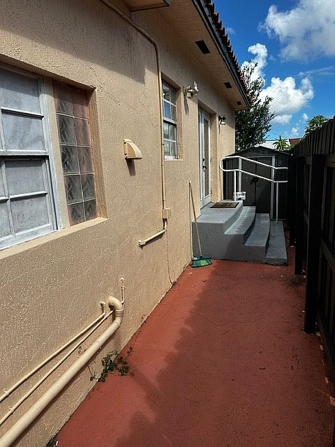 1st image of 2814 NW 15th St #2