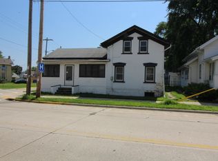 513 N 4th St, Watertown, WI 53094