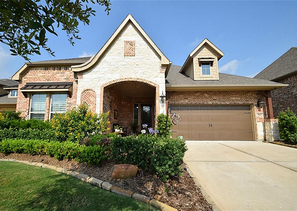 1st image of 9823 Primrose Park Ln