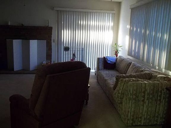 5th image of 44319 Rawdon Ave