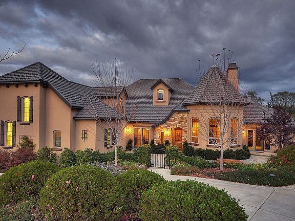 2nd image of 3961 Errante Dr