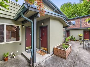 908 SW Gaines St APT 24, Portland, OR 97239