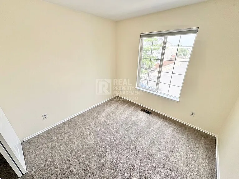 9306 E Arizona Pl — Photo 16