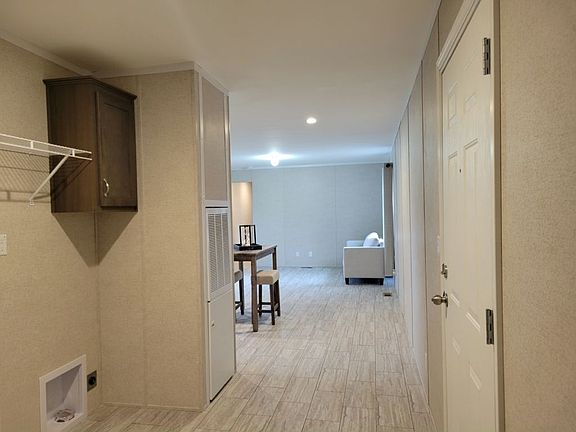 2nd image of 3731 S Glenstone Ave #B03